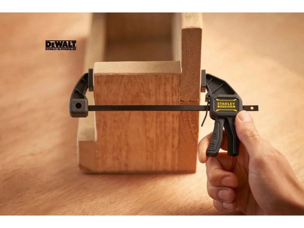 Svorka jednoručná STANLEY FatMax 110 mm (FMHT0-83231)